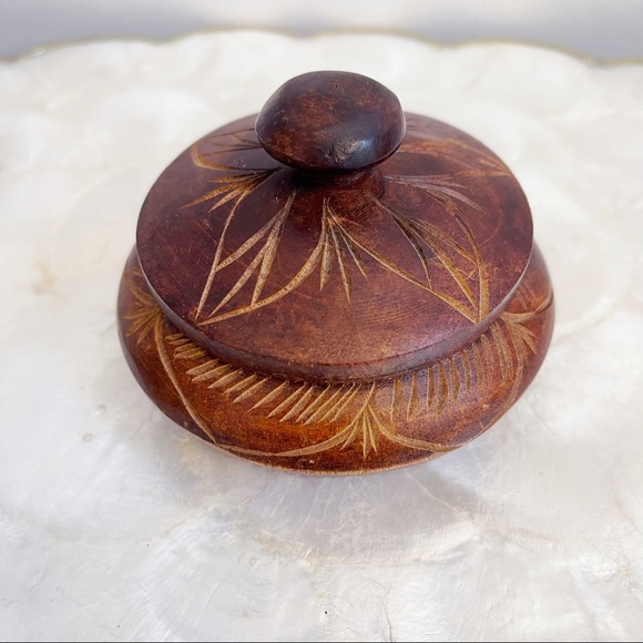 Vintage Hand Carved Small Wooden Bowls Lidded Boho Chic Hole Decor Vanity Decor - Picture 11 of 13